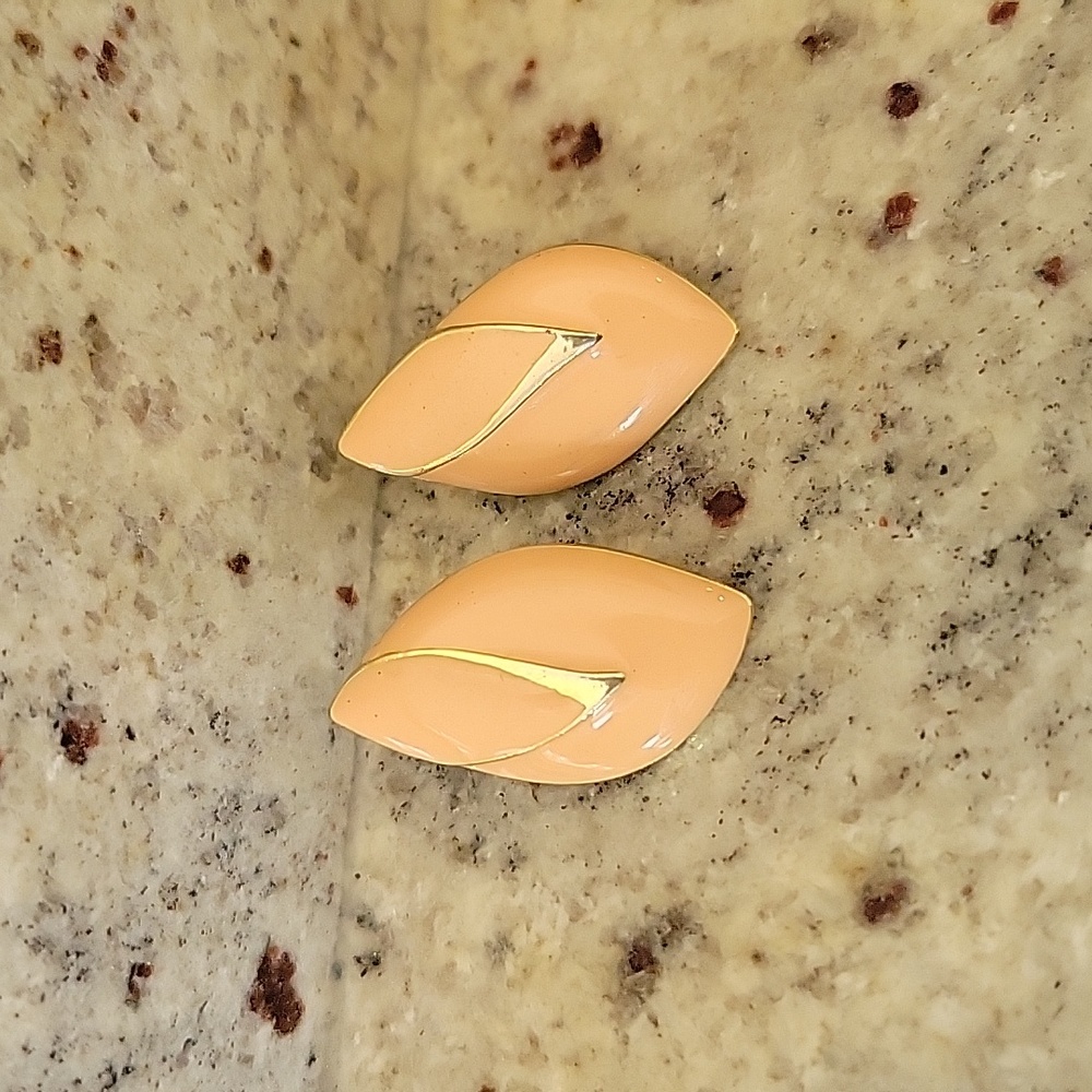 1980's Peach Enamel Pierced Earrings